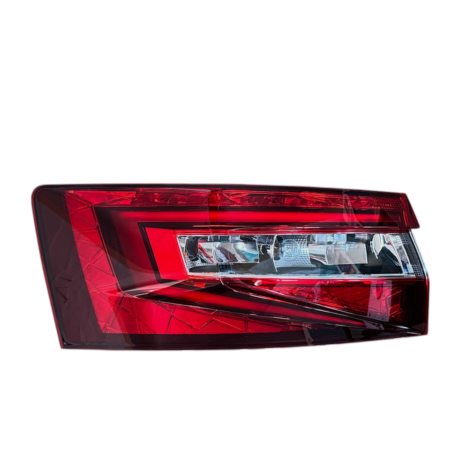 SKODA STOP SUPER B 16-19 DIŞ SOL (LEDLİ) MATSUBA-T