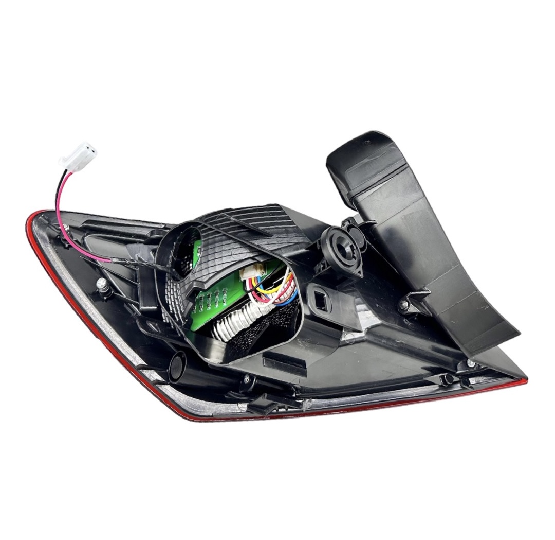 SEAT STOP LEON 13-16 DIŞ SAĞ (LEDLİ) MATSUBA-T